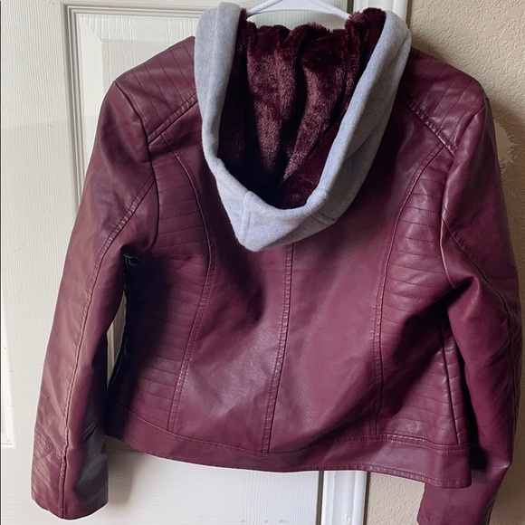 Gorgeous Soft Jacket 🤩 - Picture 2 of 5